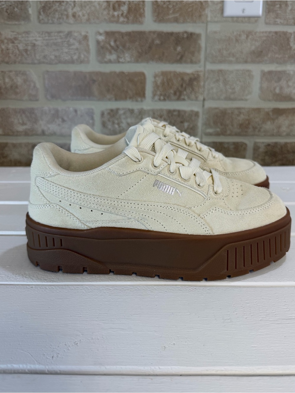 PUMA Karmen II Idol Suede Platform Sneakers Frosted Ivory Women’s 6